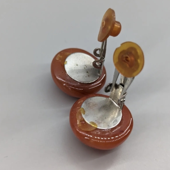 VTG Orange Amber Glass Marbled cabochon Button clip on earrings 1950s - Picture 3 of 5